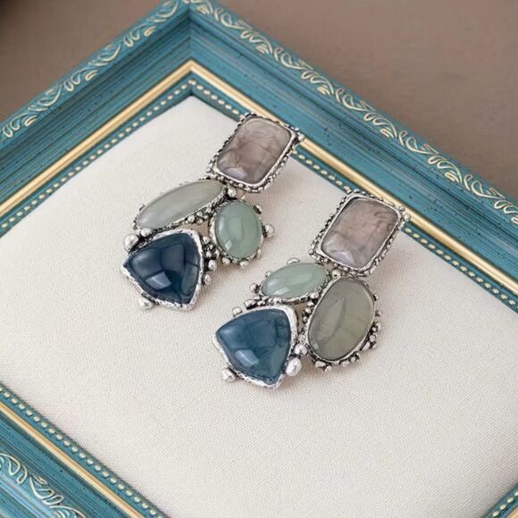 🩶 NEW Elegant Multi-Stone & Silver Dangle Stud Earrings 🩶 - Picture 7 of 7